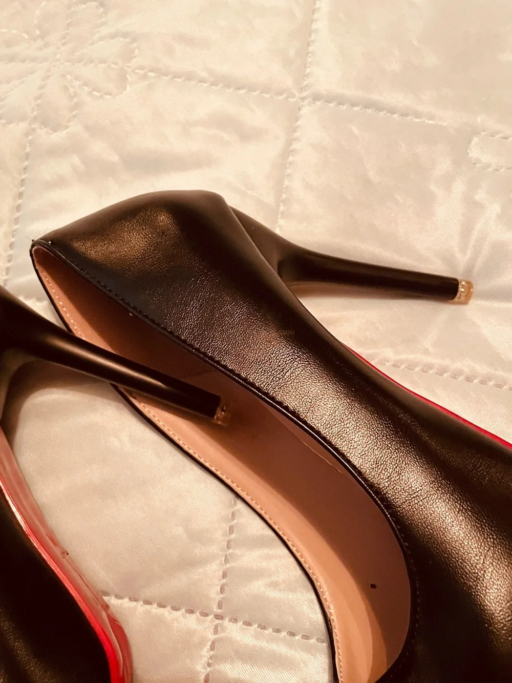 Elegant Black Pointed-Toe Heels